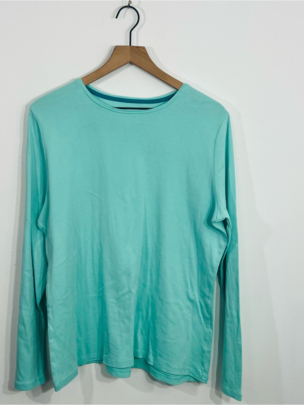 The Talbots Tee Long Sleeve Pima Cotton Beautiful Blue Sz XL Classic Minimalist - Picture 3 of 6